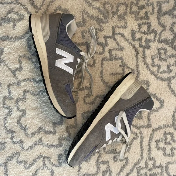 New Balance Gray and Cream Athletic Shoes - Picture 3 of 4